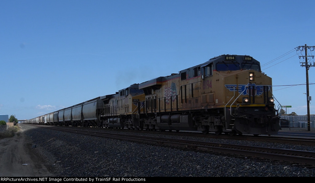 UP 8194 Leads a Grain Train